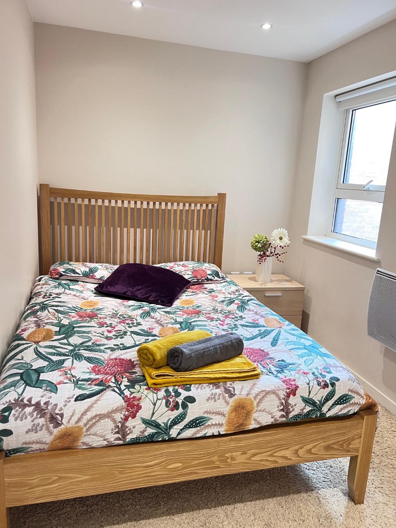 Great City Centre Getaway Apartment 2 Bed Near The Beach And Shopping Area Суонси Экстерьер фото