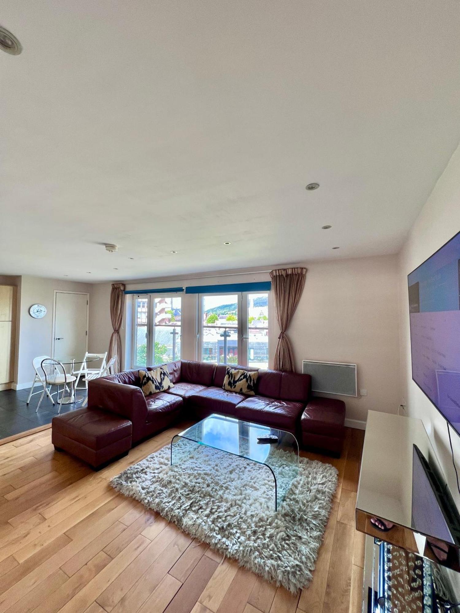 Great City Centre Getaway Apartment 2 Bed Near The Beach And Shopping Area Суонси Экстерьер фото